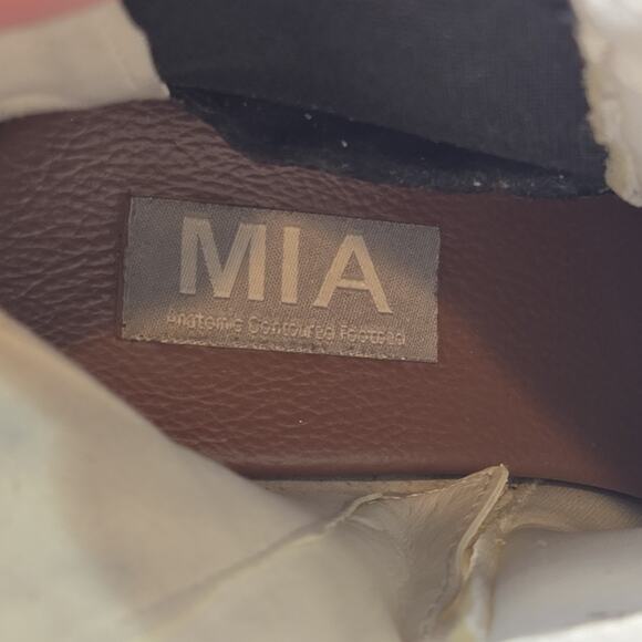 Mia Boots Womens 6.5 Gwyn Chelsea Platform Zip Ankle Bootie White Faux Leather - Picture 10 of 11